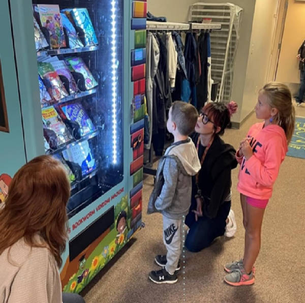 Bookworm Vending Encourages Reading